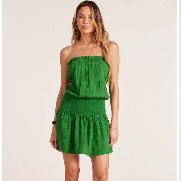 💚 Bobi Smocked Tube Dress in Grass Green – Size Medium – NWT 💚 - Picture 1 of 5